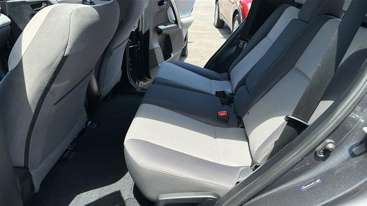 Toyota RAV4 FWD 4dr XLE (Natl) 2013