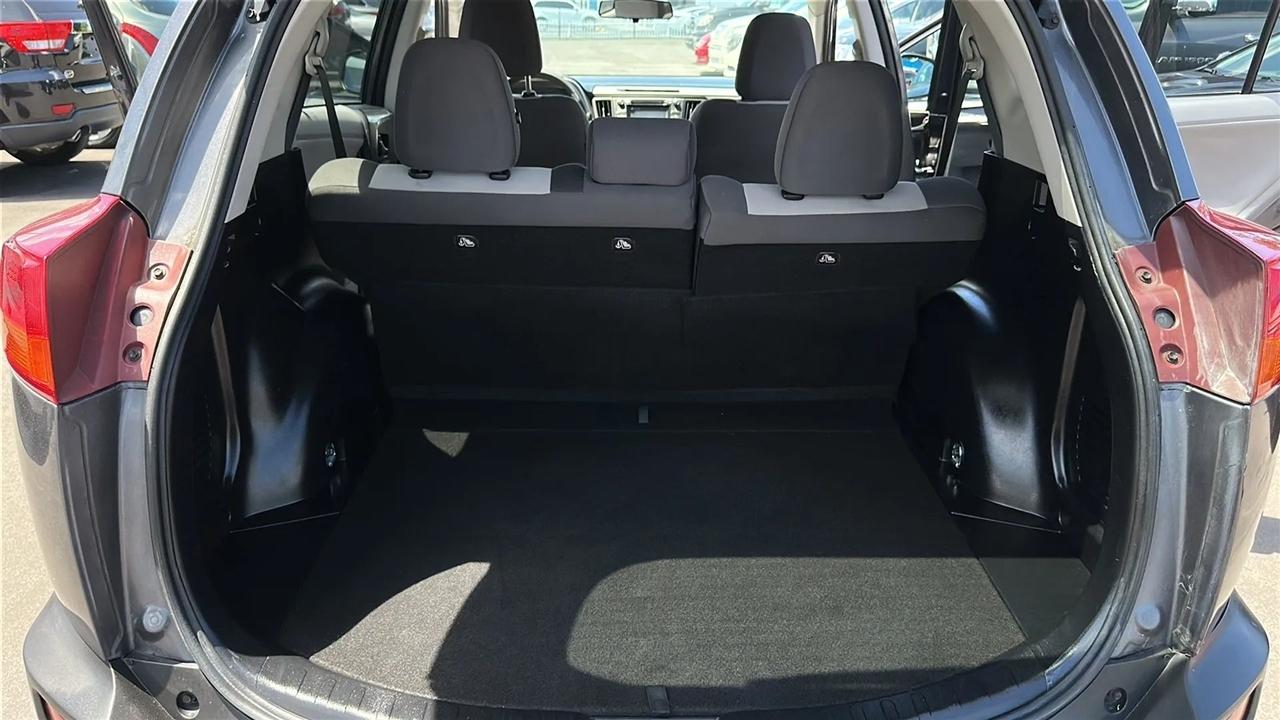Toyota RAV4 FWD 4dr XLE (Natl) 2013