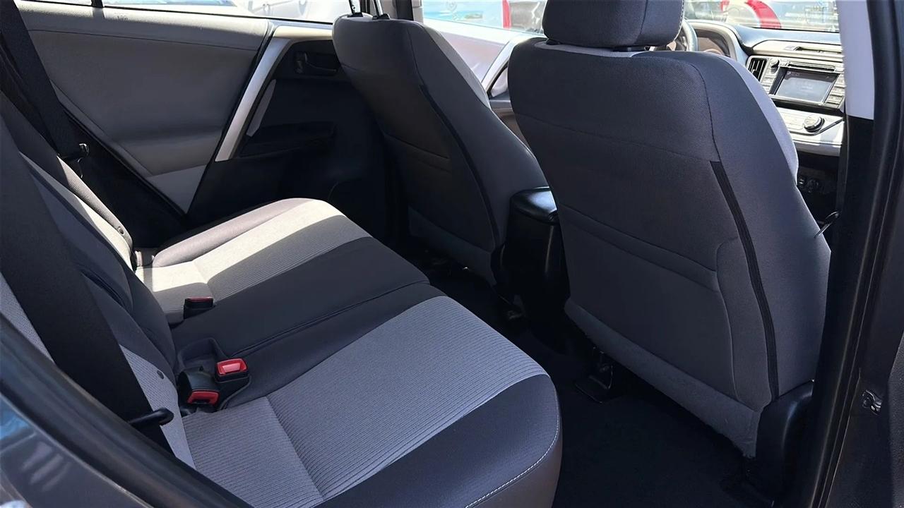 Toyota RAV4 FWD 4dr XLE (Natl) 2013