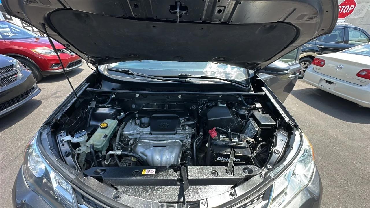 Toyota RAV4 FWD 4dr XLE (Natl) 2013