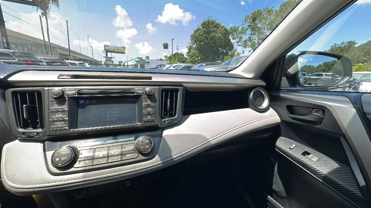 Toyota RAV4 FWD 4dr XLE (Natl) 2013