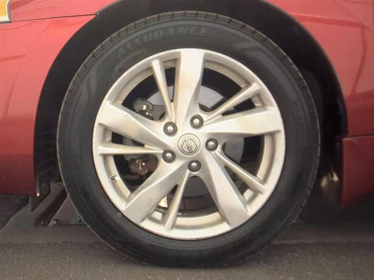 Nissan Altima 4dr Sdn I4 2.5 SV 2013