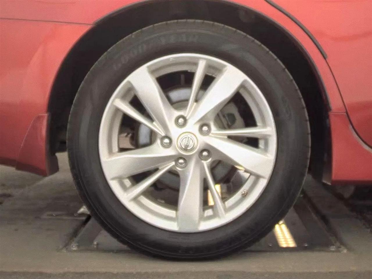 Nissan Altima 4dr Sdn I4 2.5 SV 2013