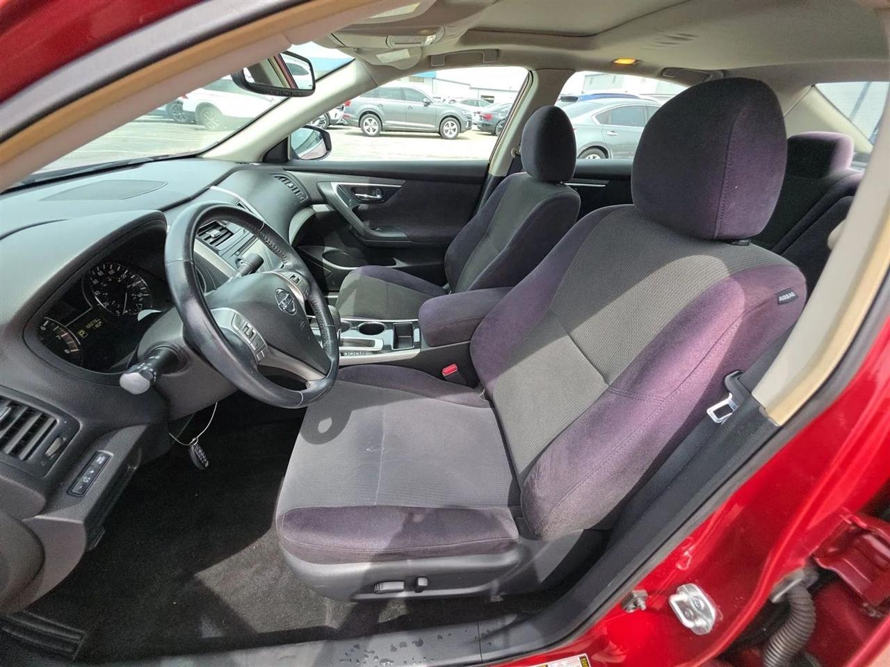 Nissan Altima 4dr Sdn I4 2.5 SV 2013