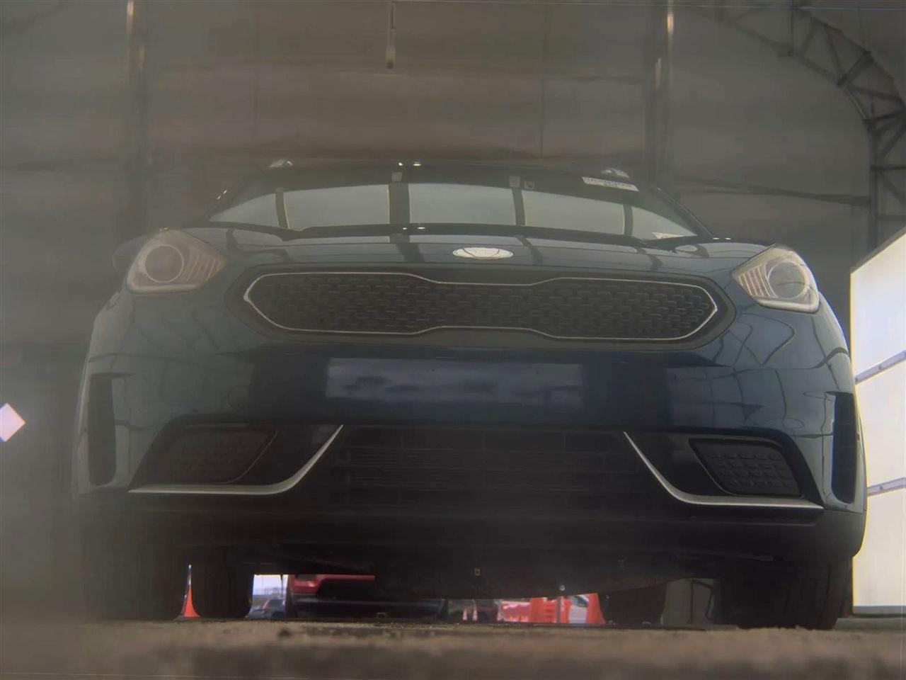 Kia Niro LX FWD 2018