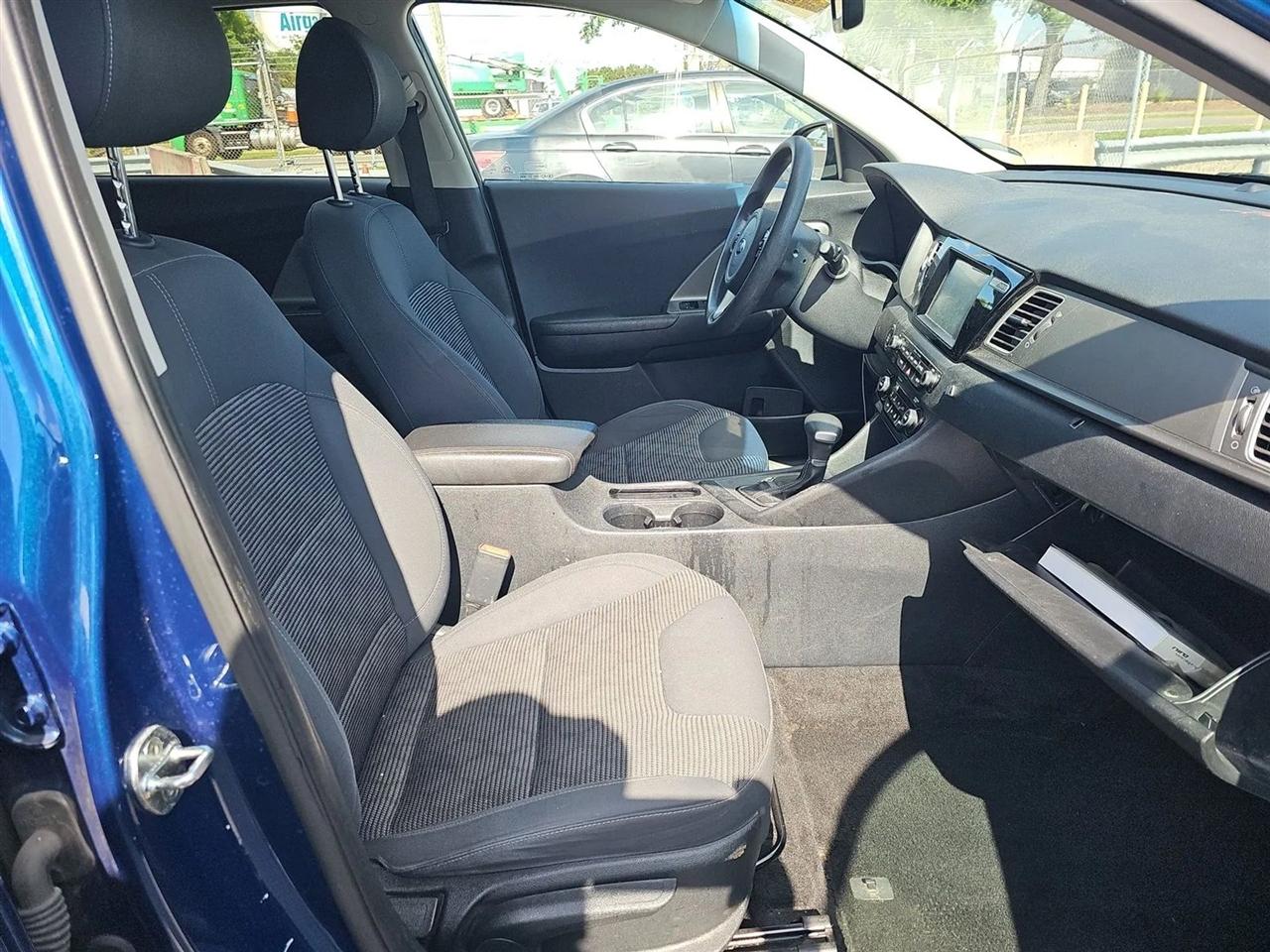 Kia Niro LX FWD 2018