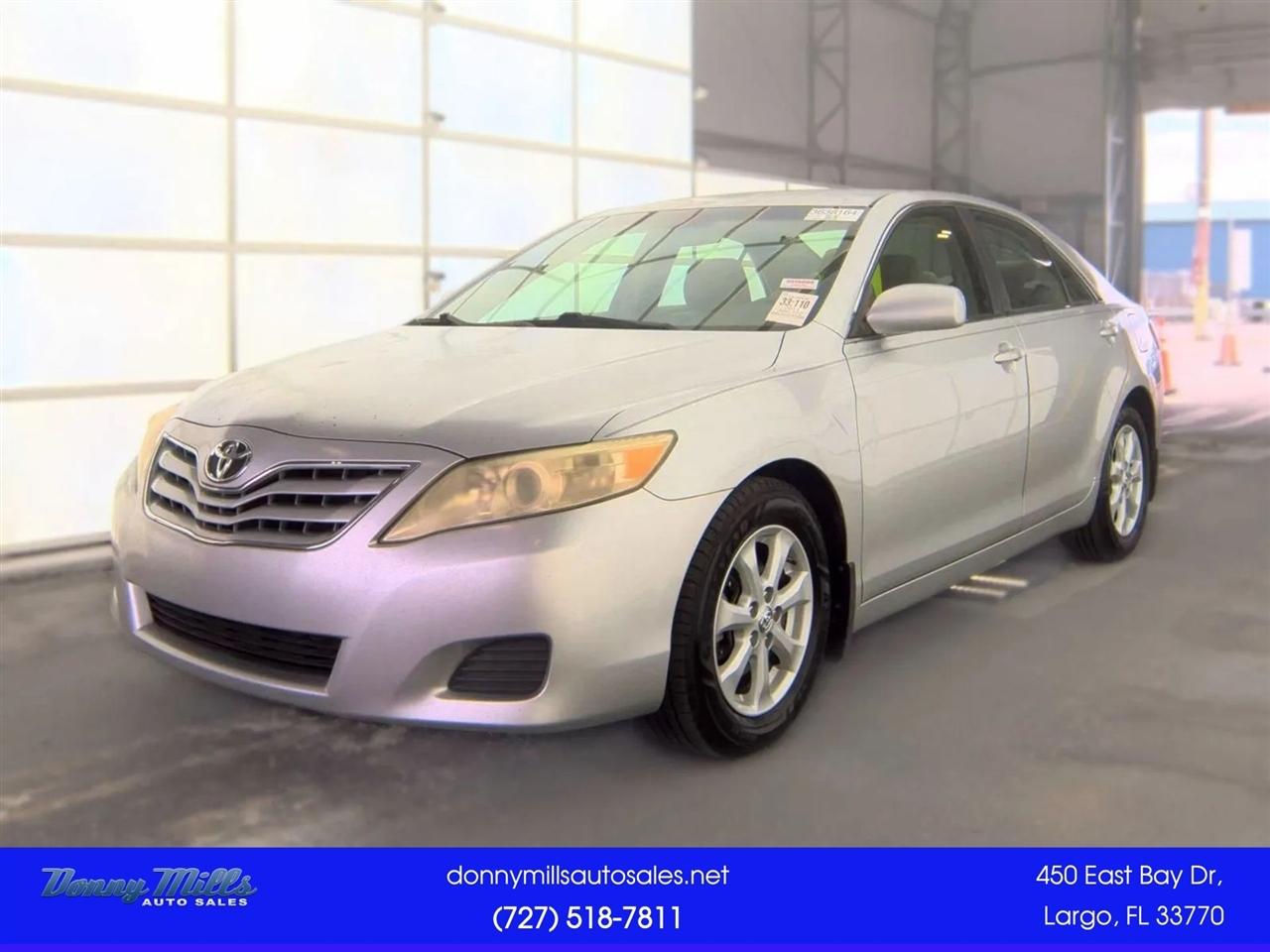 Toyota Camry 4dr Sdn I4 Man LE (Natl) 2011