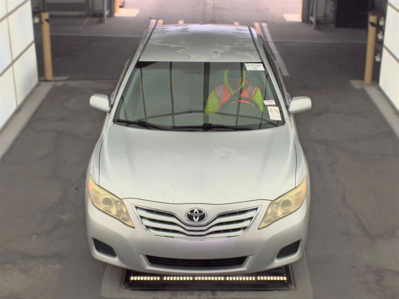 Toyota Camry 4dr Sdn I4 Man LE (Natl) 2011