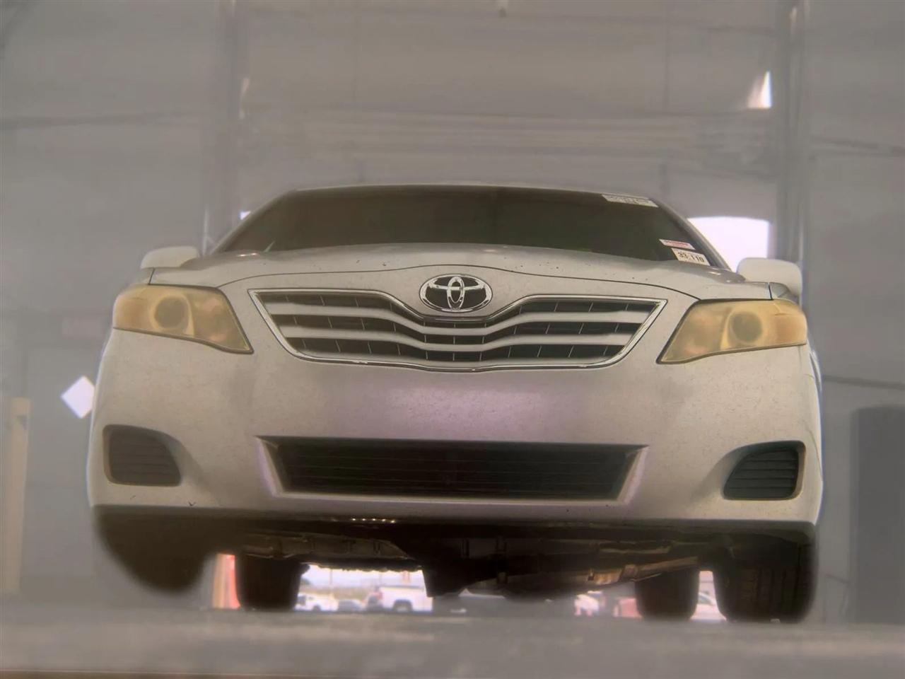 Toyota Camry 4dr Sdn I4 Man LE (Natl) 2011