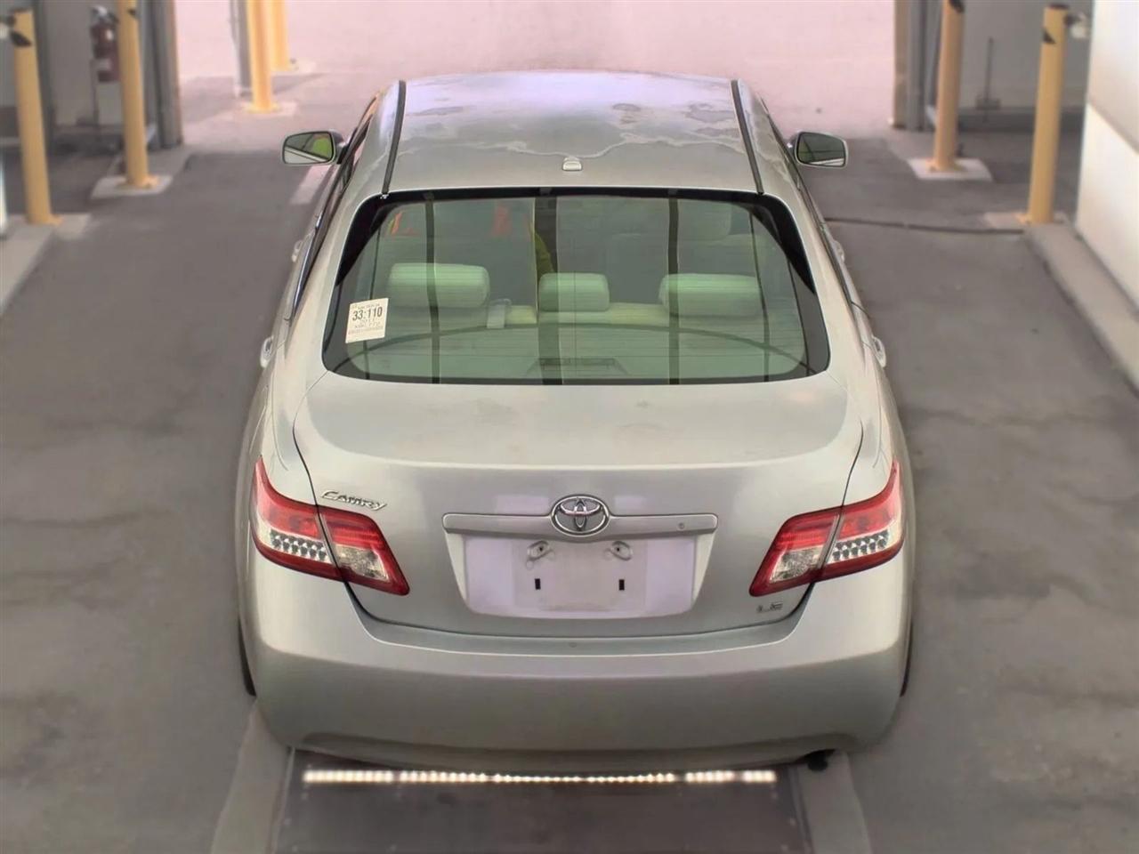 Toyota Camry 4dr Sdn I4 Man LE (Natl) 2011