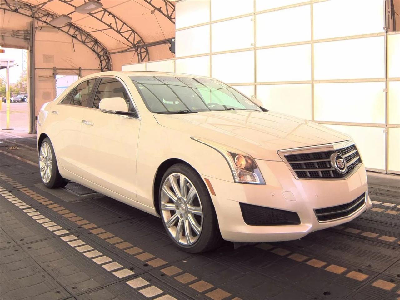 Cadillac ATS 4dr Sdn 2.0L Luxury RWD 2014