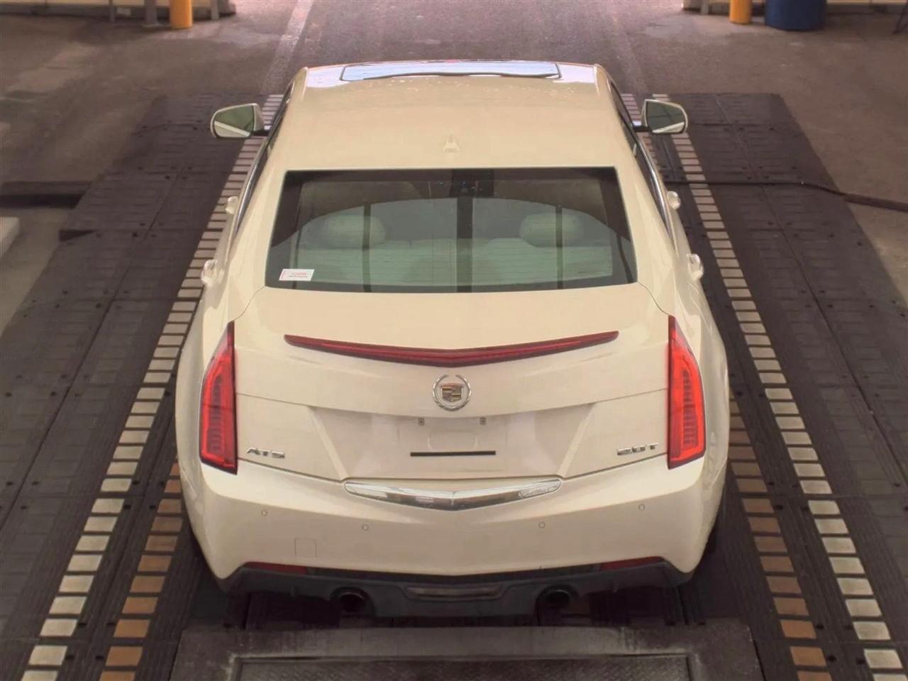 Cadillac ATS 4dr Sdn 2.0L Luxury RWD 2014
