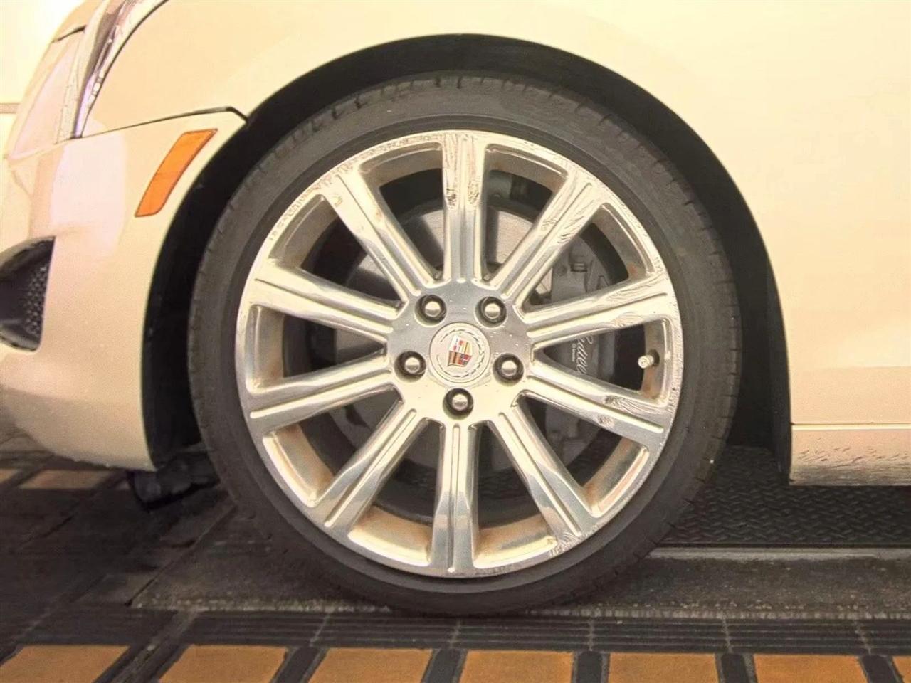 Cadillac ATS 4dr Sdn 2.0L Luxury RWD 2014