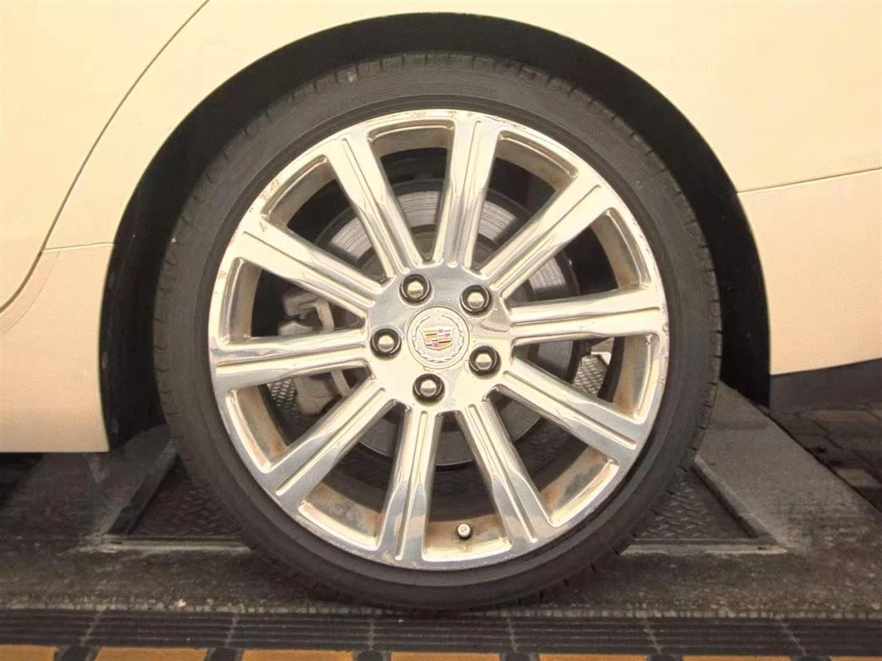 Cadillac ATS 4dr Sdn 2.0L Luxury RWD 2014