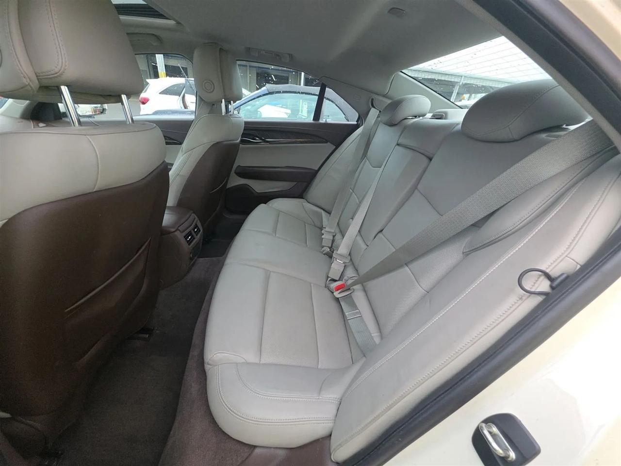 Cadillac ATS 4dr Sdn 2.0L Luxury RWD 2014