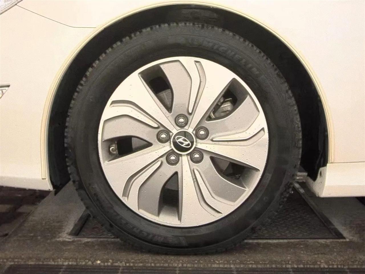 Hyundai Sonata Hybrid 4dr Sdn Limited 2015