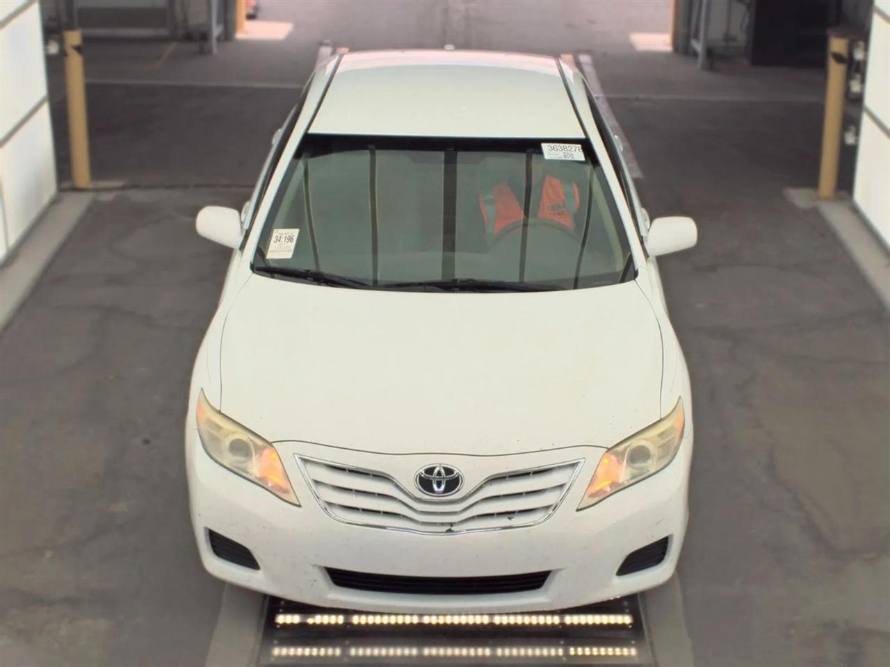Toyota Camry 4dr Sdn I4 Man LE (Natl) 2011