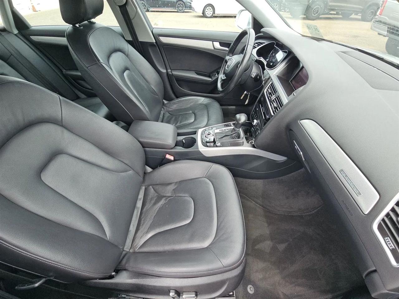 Audi A4 4dr Sdn Auto quattro 2.0T Premium 2013