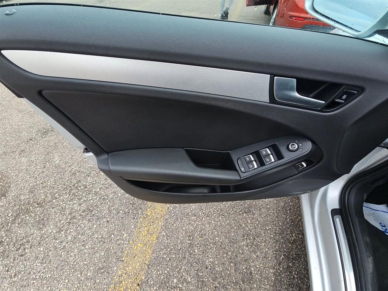 Audi A4 4dr Sdn Auto quattro 2.0T Premium 2013