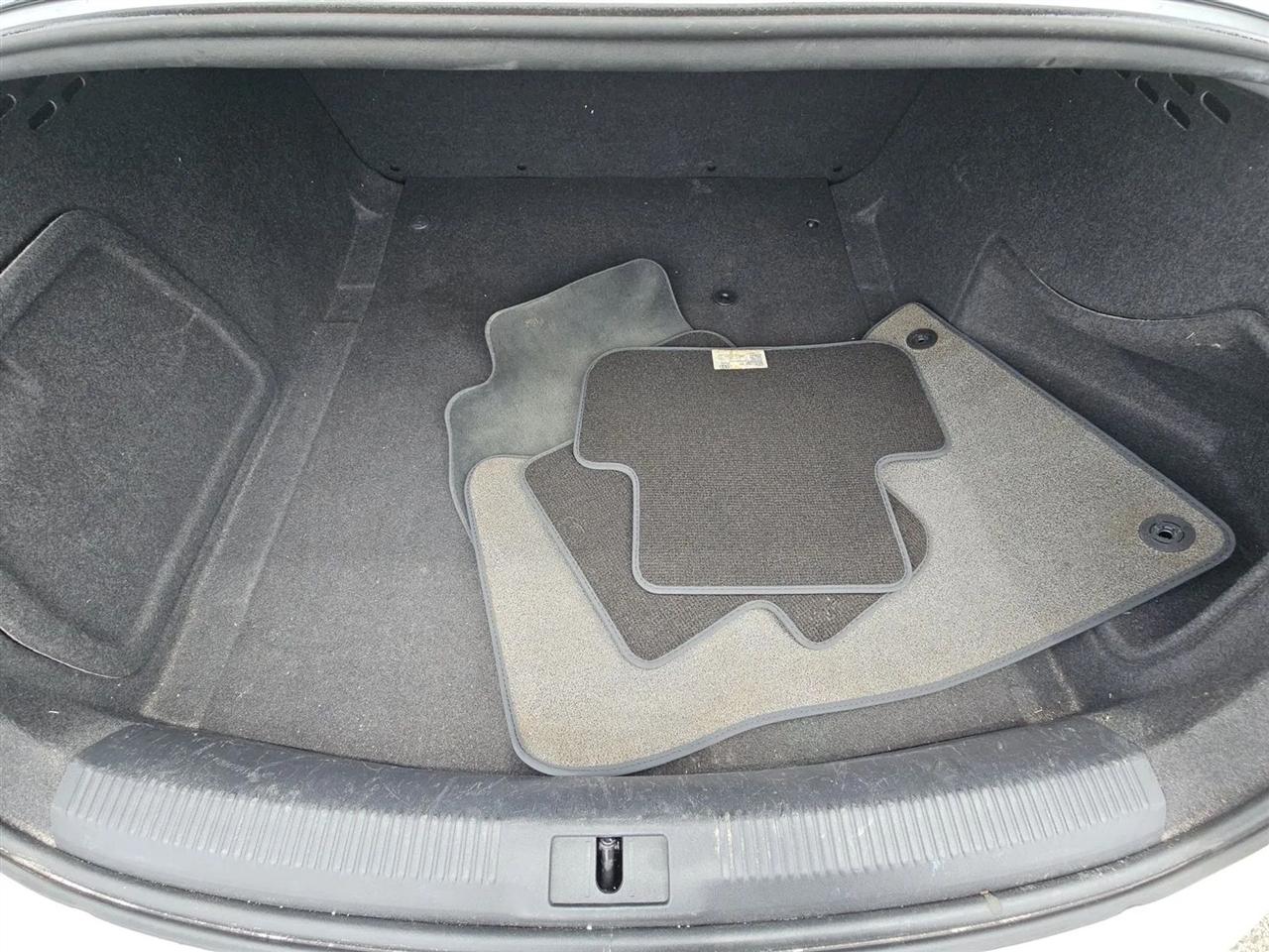 Audi A4 4dr Sdn Auto quattro 2.0T Premium 2013