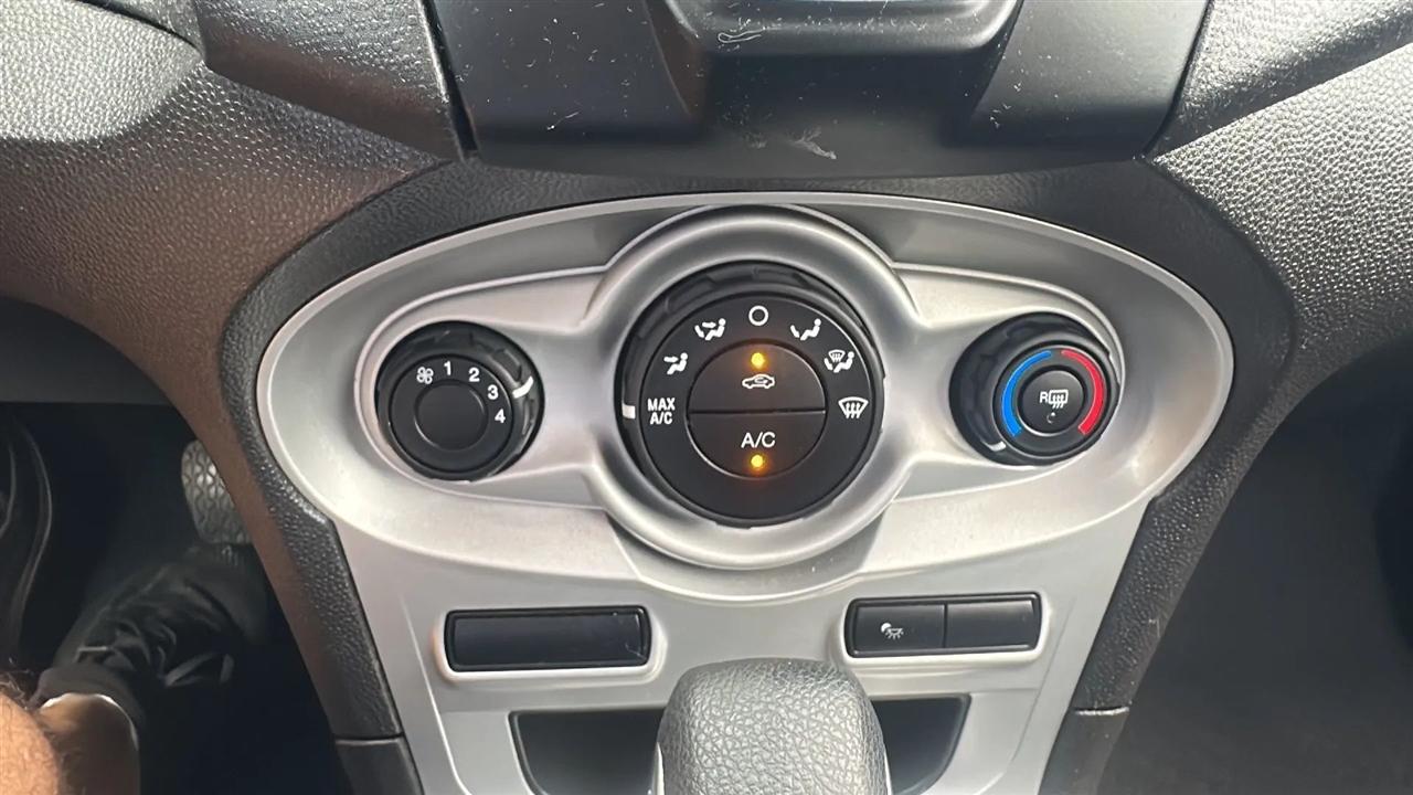Ford Fiesta SE Sedan 2018