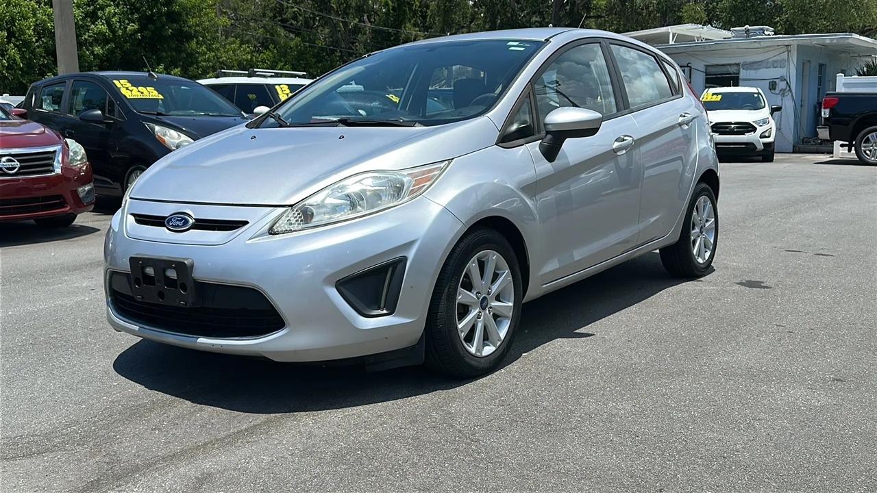 Ford Fiesta 5dr HB SE 2012