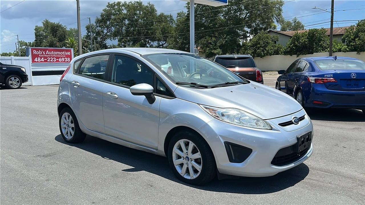 Ford Fiesta 5dr HB SE 2012