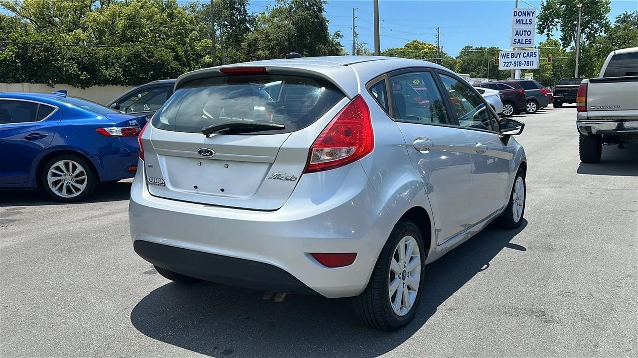 Ford Fiesta 5dr HB SE 2012