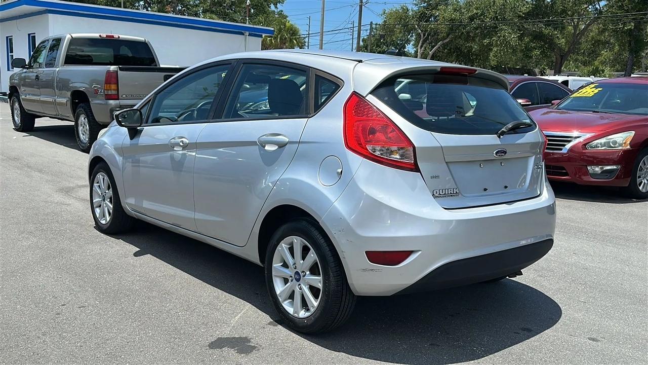 Ford Fiesta 5dr HB SE 2012