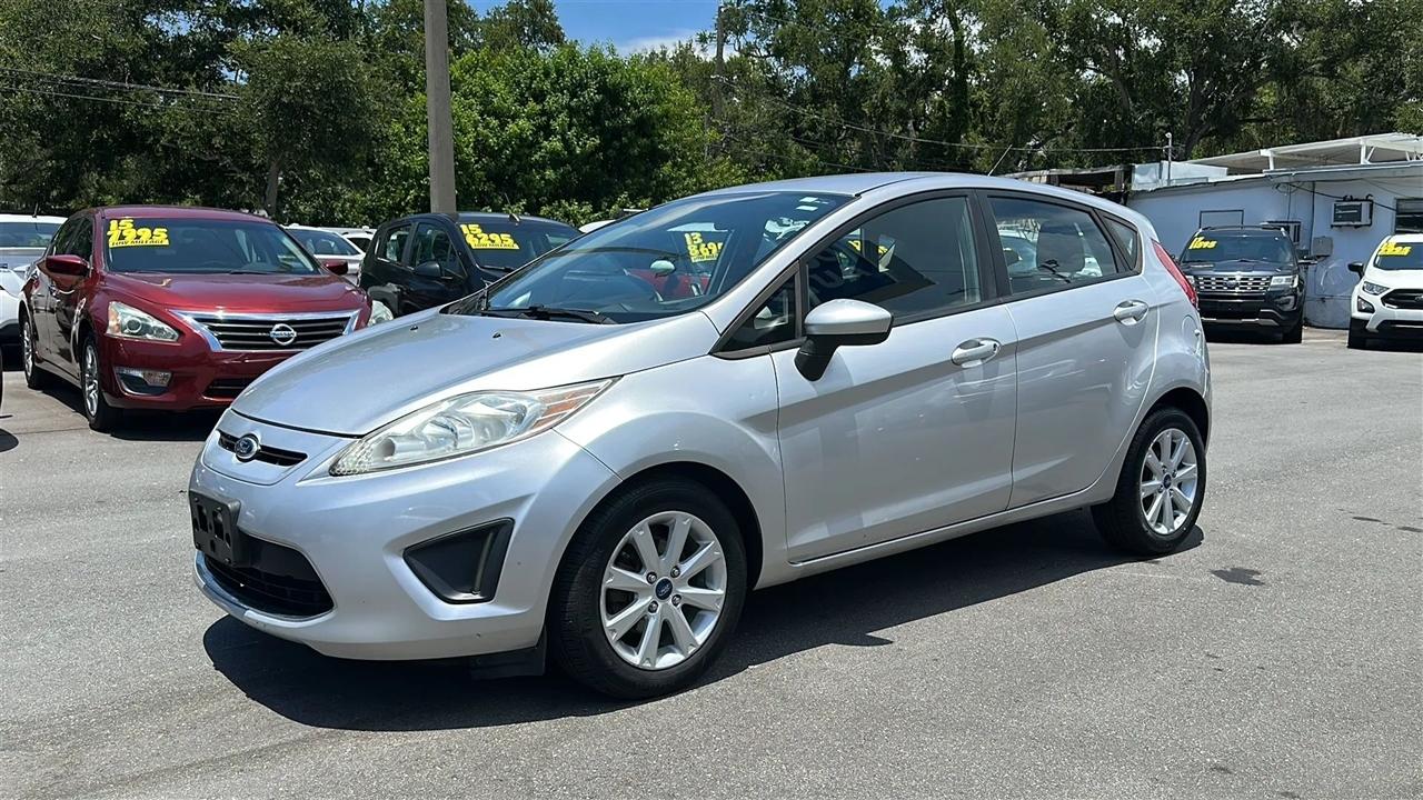 Ford Fiesta 5dr HB SE 2012