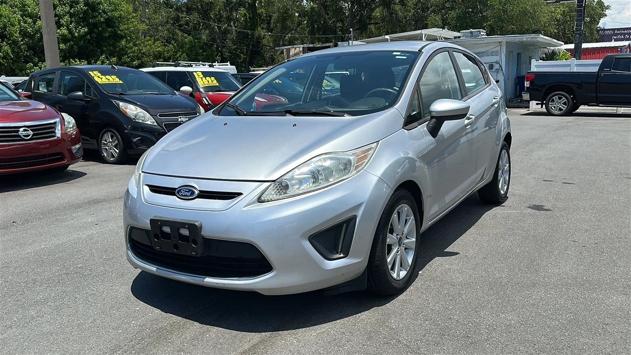 Ford Fiesta 5dr HB SE 2012