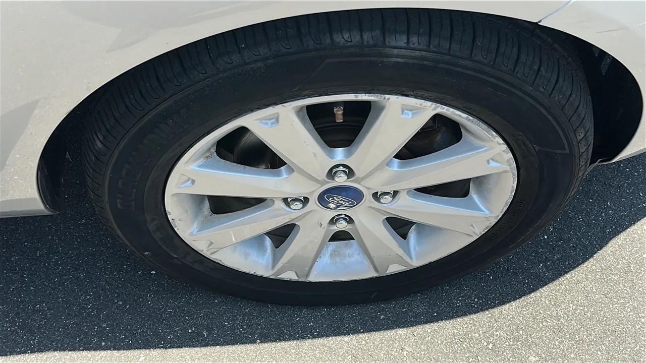 Ford Fiesta 5dr HB SE 2012