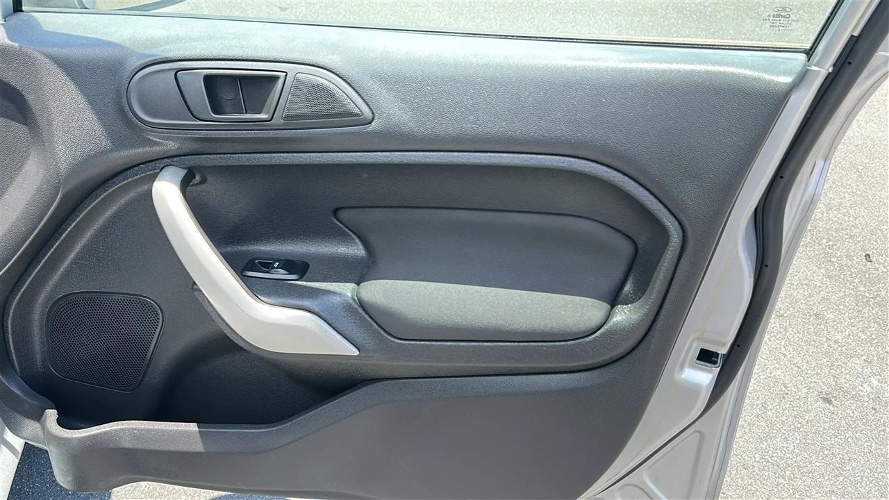 Ford Fiesta 5dr HB SE 2012