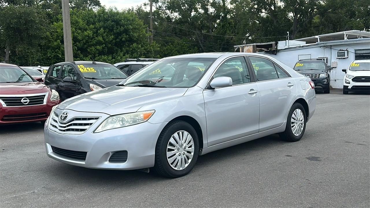 Toyota Camry 4dr Sdn I4 Man (Natl) 2010