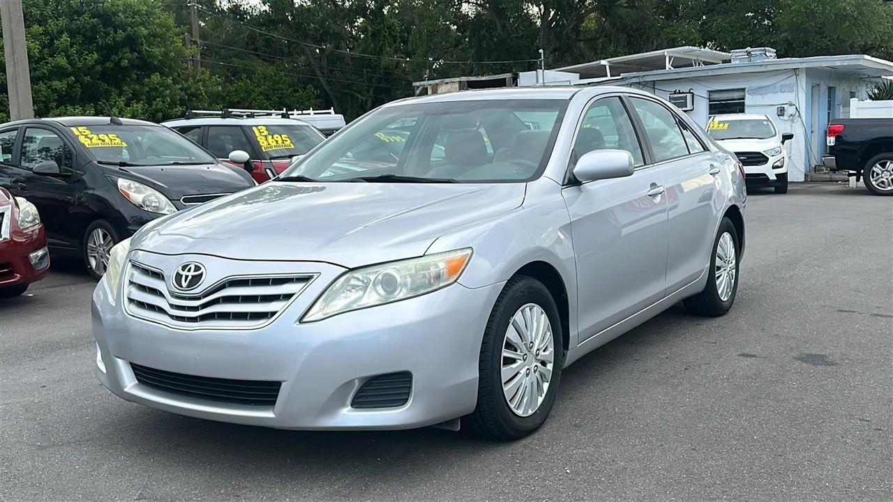 Toyota Camry 4dr Sdn I4 Man (Natl) 2010