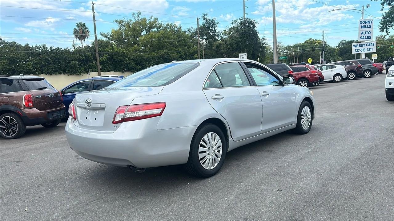 Toyota Camry 4dr Sdn I4 Man (Natl) 2010