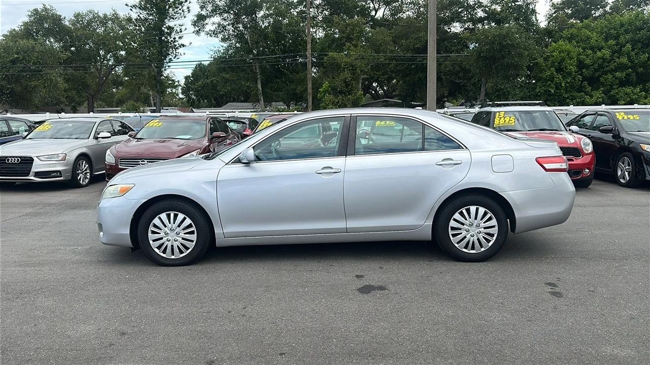 Toyota Camry 4dr Sdn I4 Man (Natl) 2010