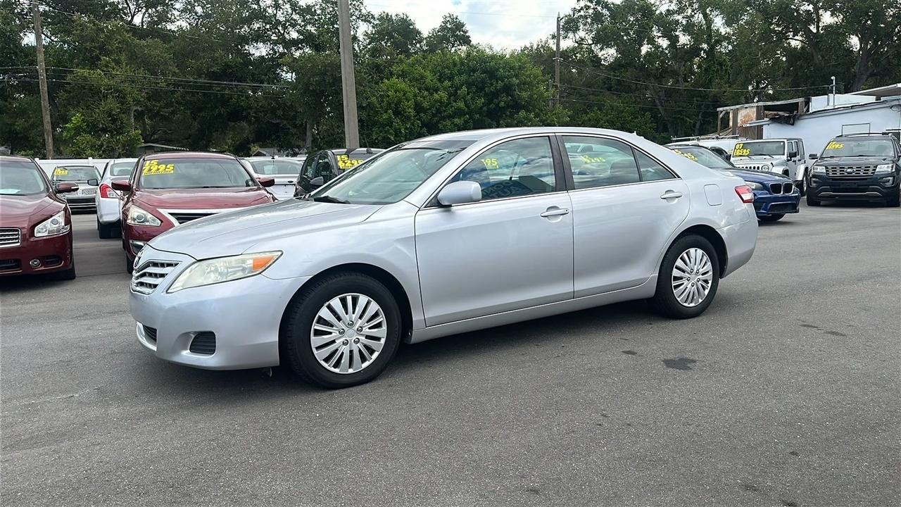 Toyota Camry 4dr Sdn I4 Man (Natl) 2010