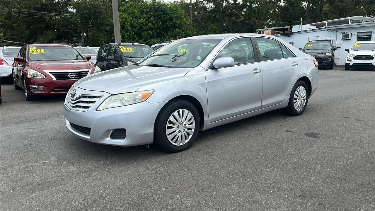 Toyota Camry 4dr Sdn I4 Man (Natl) 2010