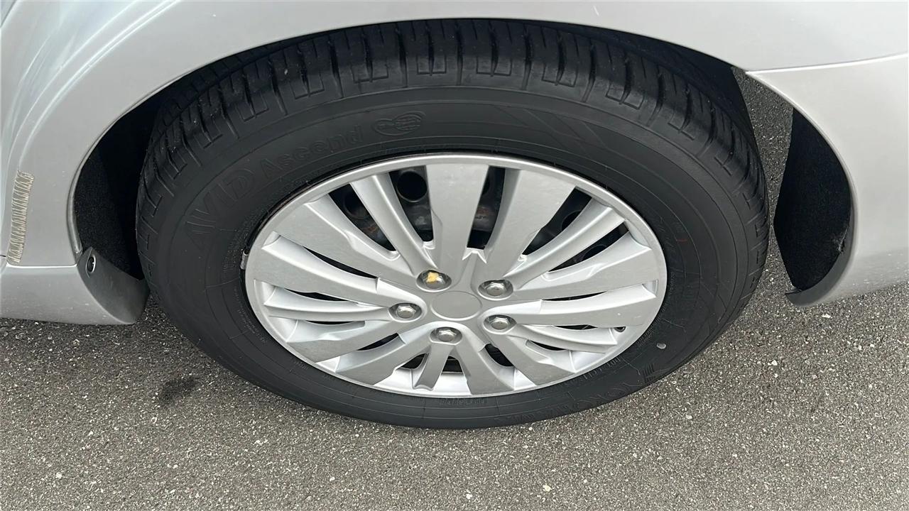 Toyota Camry 4dr Sdn I4 Man (Natl) 2010
