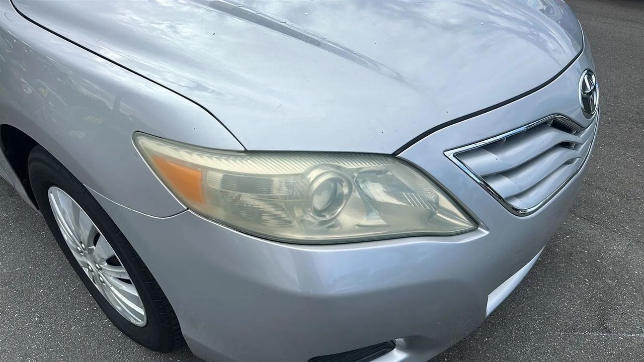Toyota Camry 4dr Sdn I4 Man (Natl) 2010