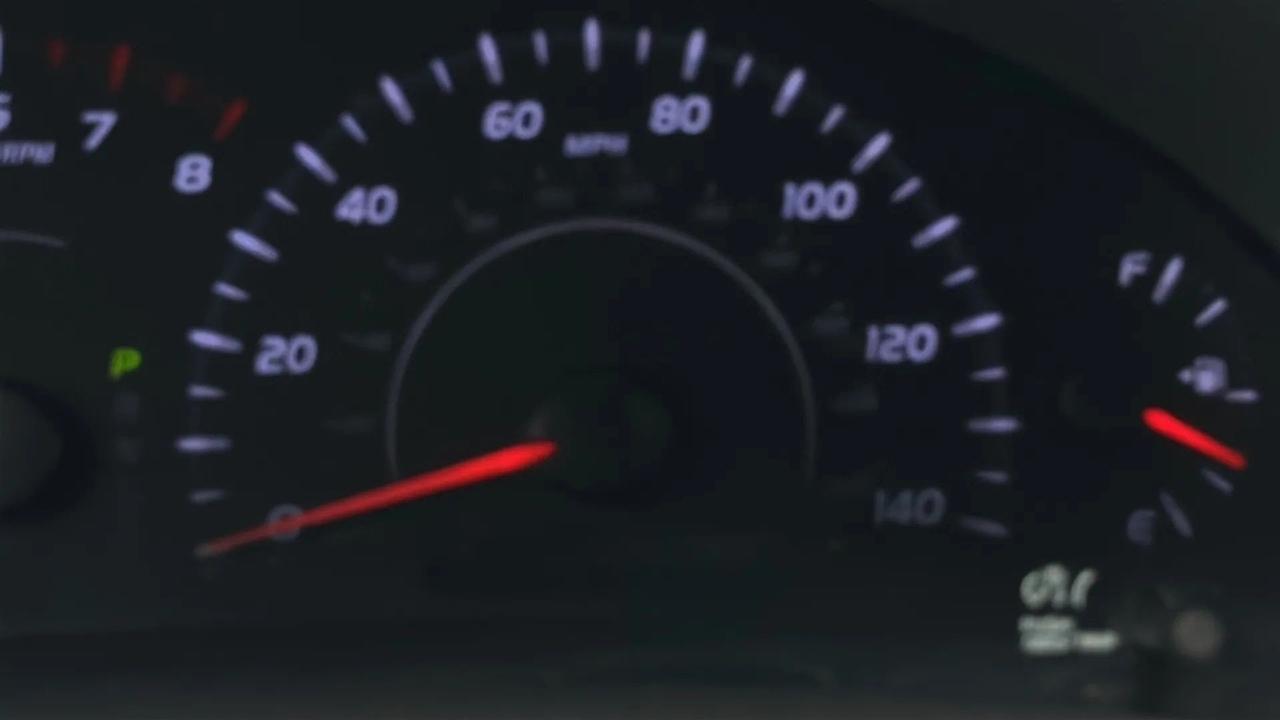 Toyota Camry 4dr Sdn I4 Man (Natl) 2010
