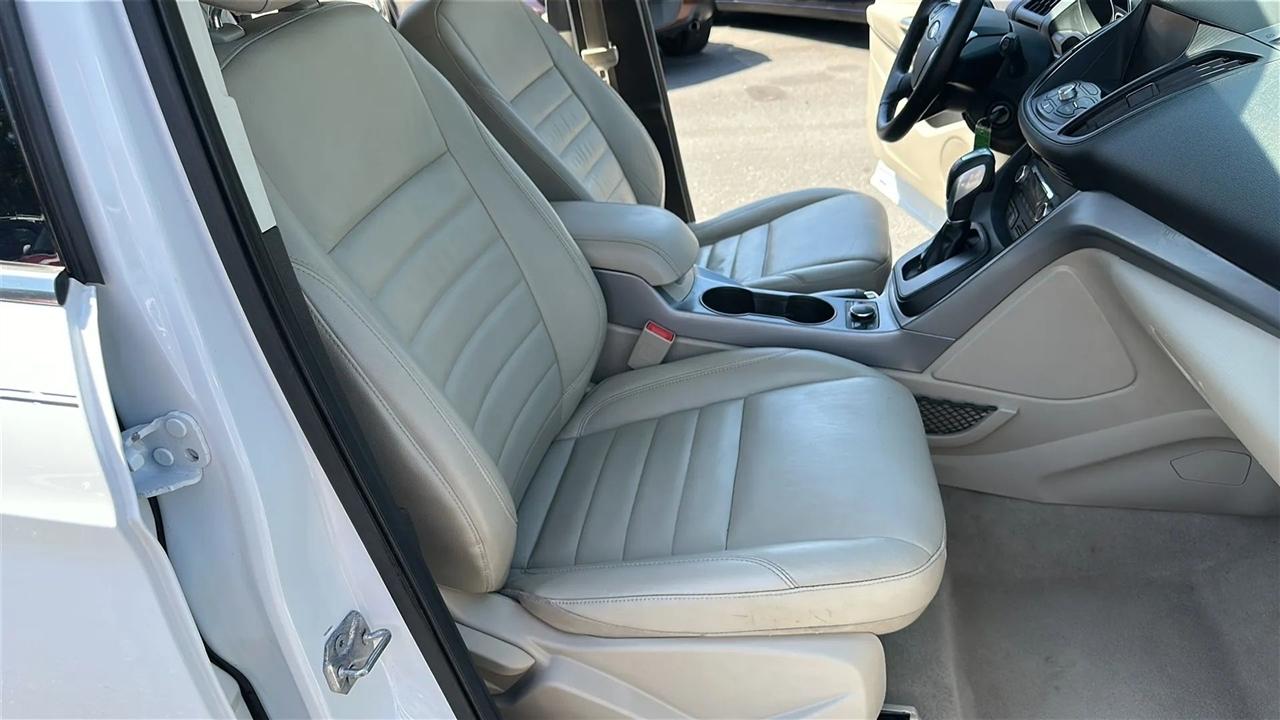 Ford Escape  2015