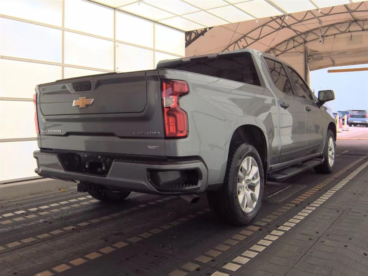Chevrolet Silverado 1500 LTD 2WD Crew Cab 147" Custom 2022