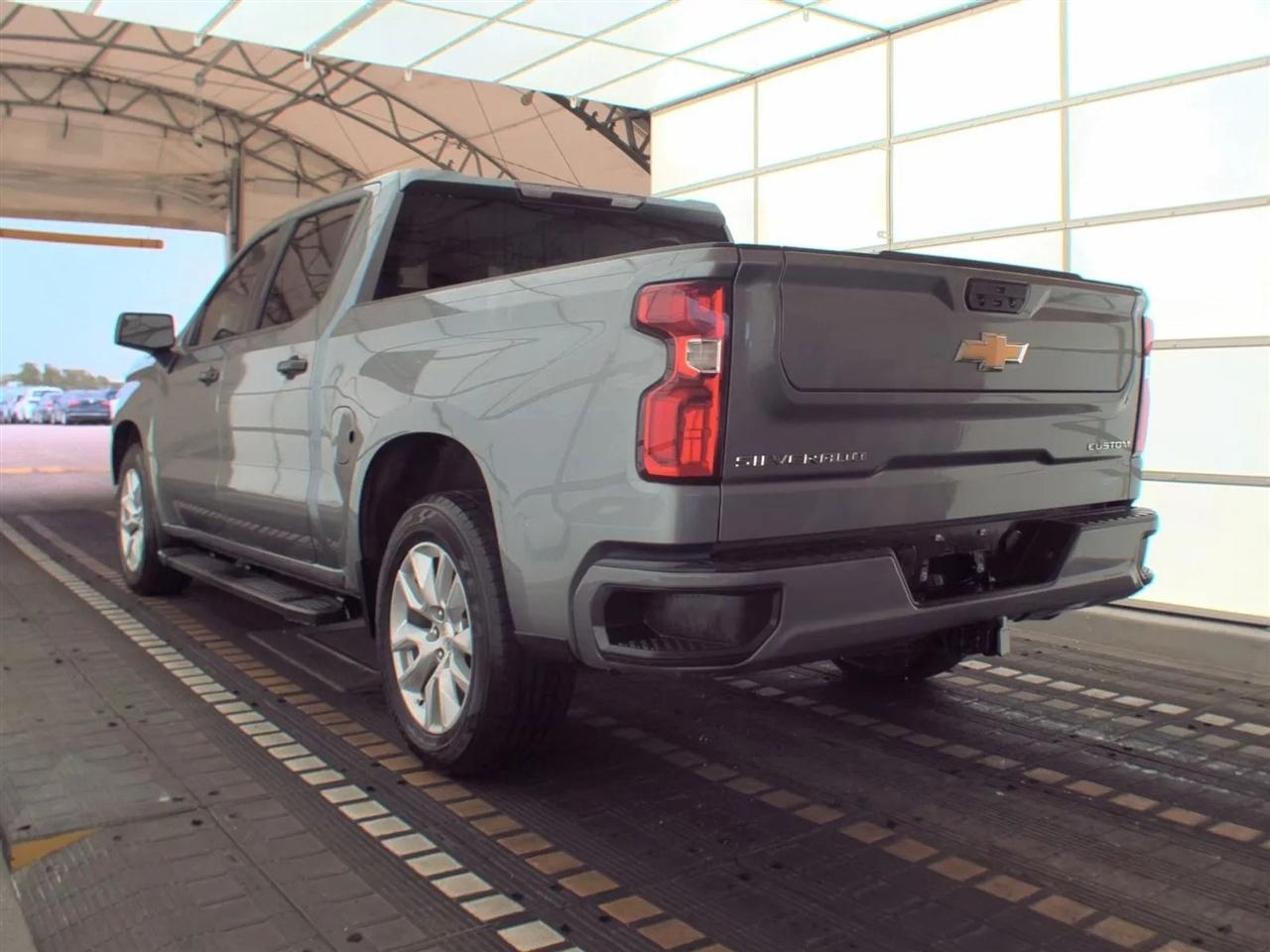 Chevrolet Silverado 1500 LTD 2WD Crew Cab 147" Custom 2022