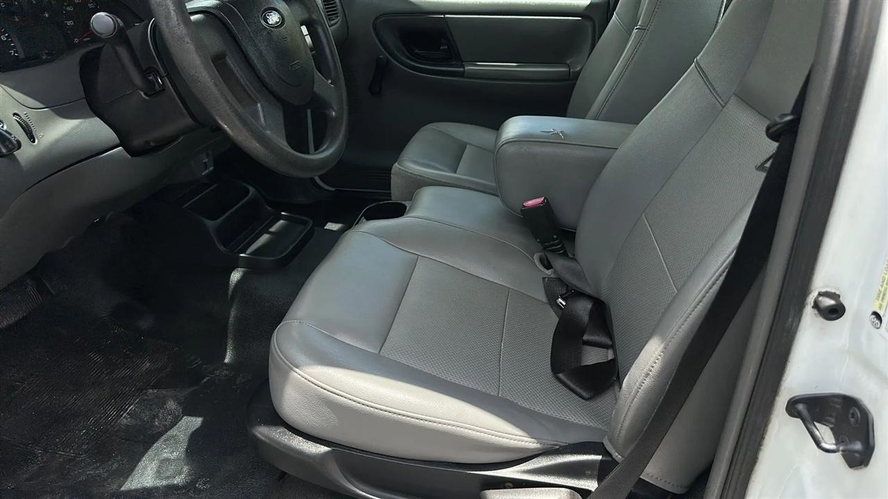 Ford Ranger Reg Cab 112" WB STX 2005