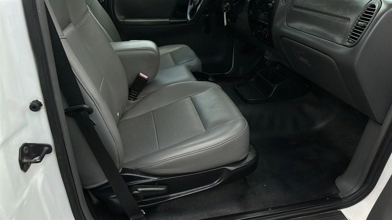 Ford Ranger Reg Cab 112" WB STX 2005
