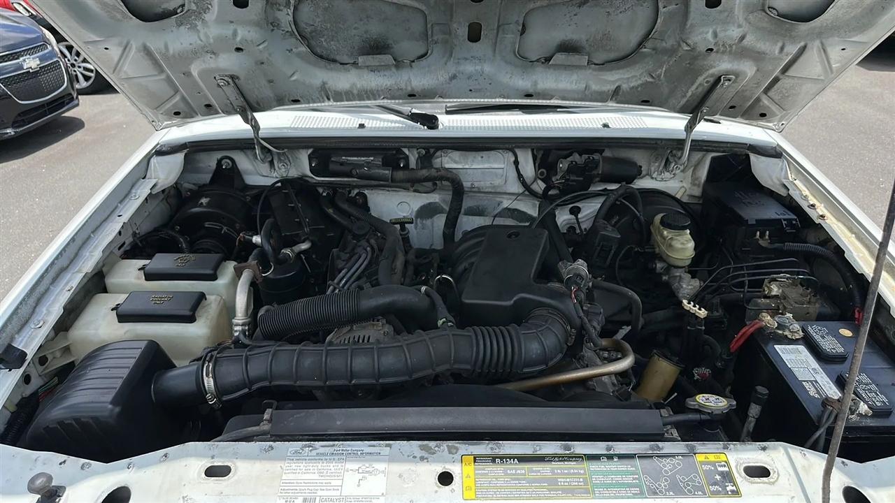 Ford Ranger Reg Cab 112" WB STX 2005