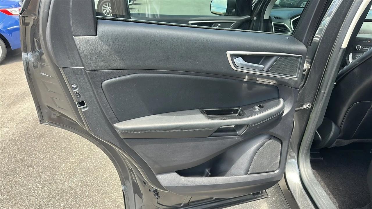 Ford Edge SEL FWD 2019
