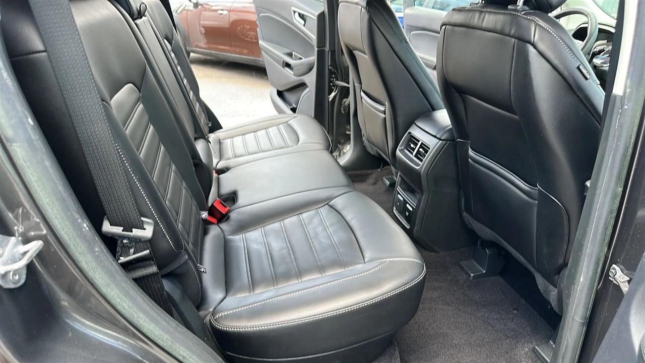 Ford Edge SEL FWD 2019
